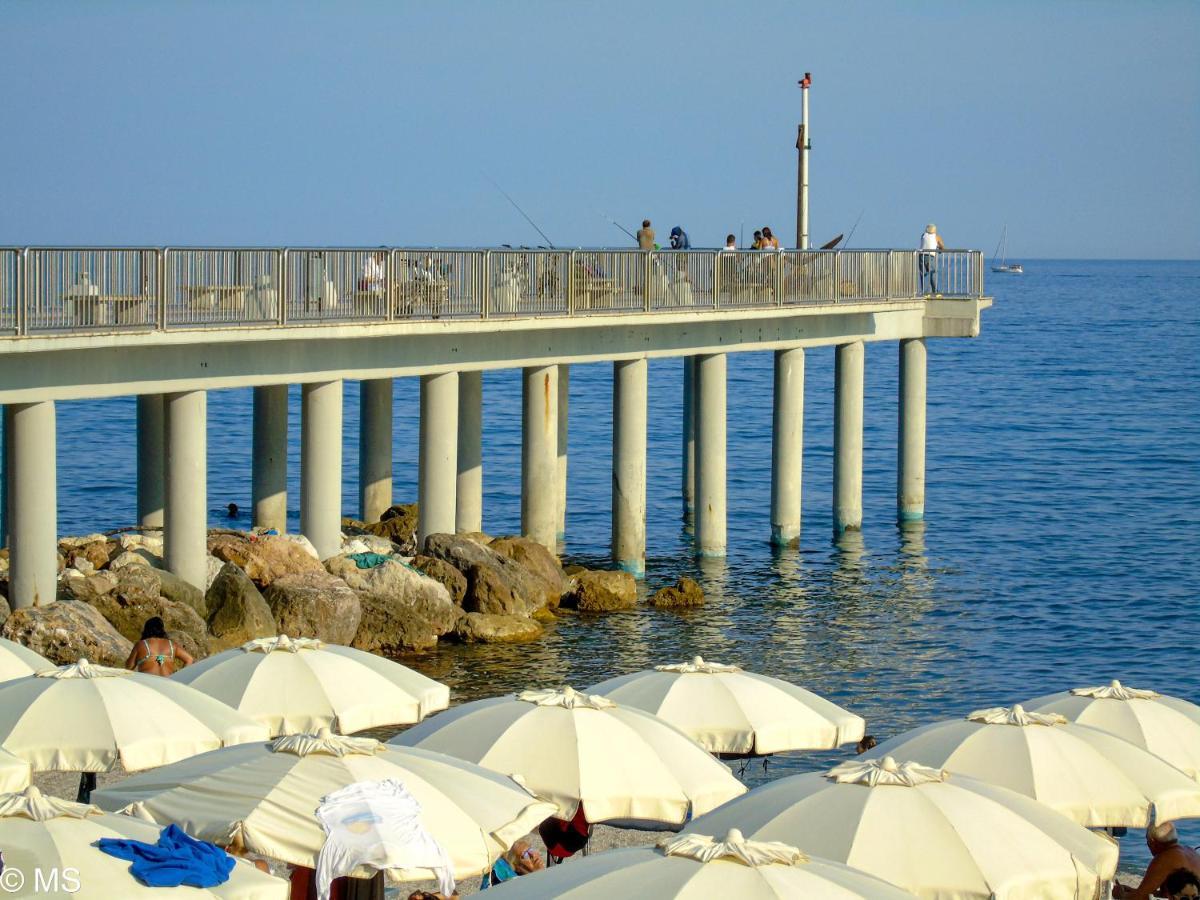 Pietra Home, Posto Auto, Ac ,Wifi, 150Mt Dal Mare Pietra Ligure Exterior foto